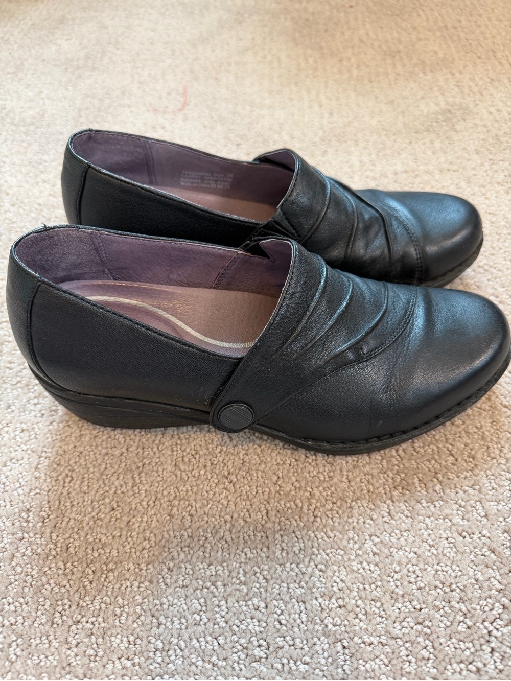 Dansko Aimee Women's Sz 39
US8.5 Black Leather Active
Wedge Pumps Heels
